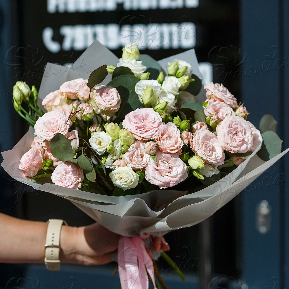 Кустовая роза — купить с доставкой стильный и красивый букет из кустовых роз в Тюмени | Lafaet
