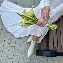 Свадебный букет из белых калл